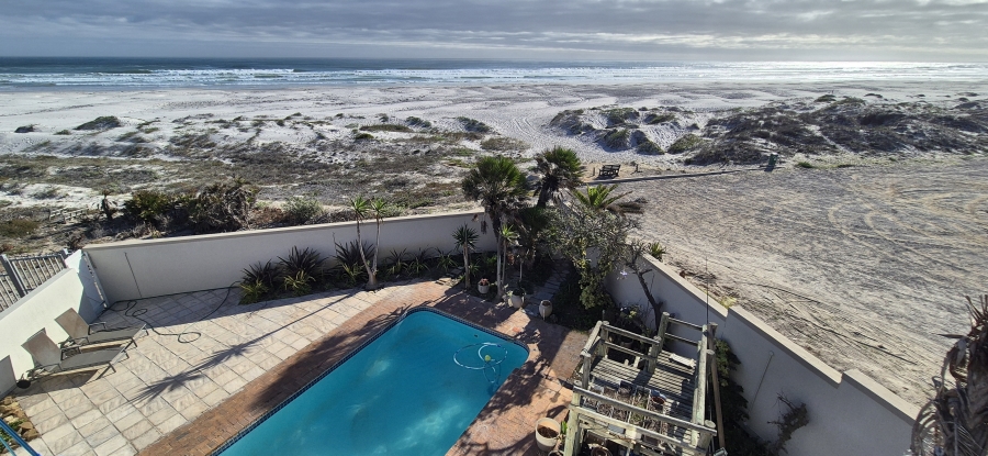 4 Bedroom Property for Sale in Van Riebeeckstrand Western Cape